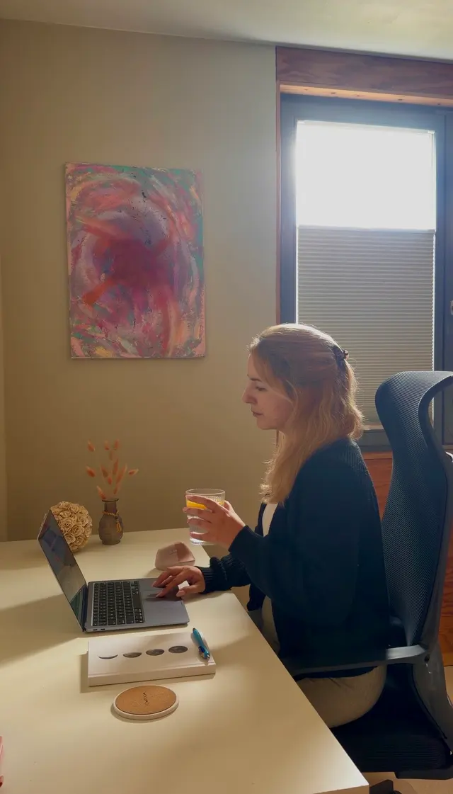 UGC-Produktion am Schreibtisch im Homeoffice
